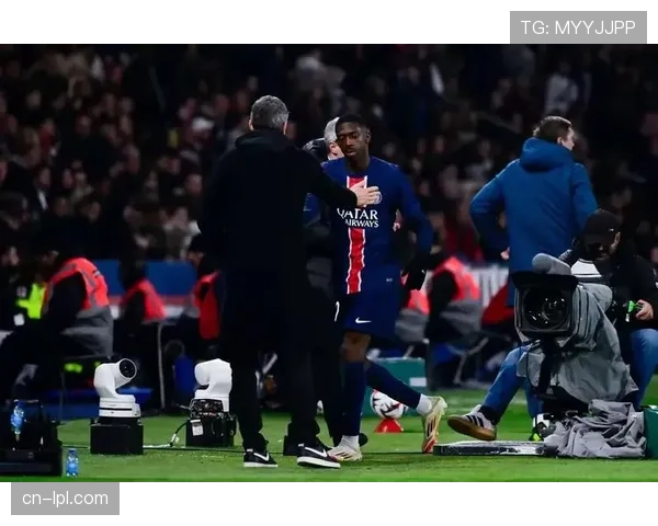 巴黎圣日耳曼迎战里尔，登贝莱状态成关键