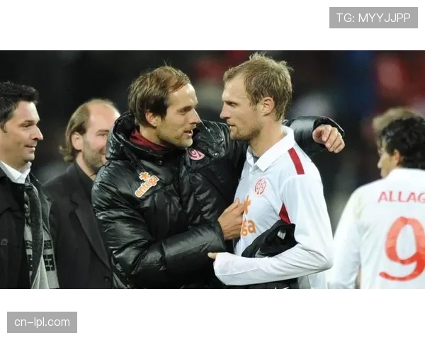 官方：美因茨05与主帅斯文松续约，董事会赞赏其打造的稳固防守与高效转换体系